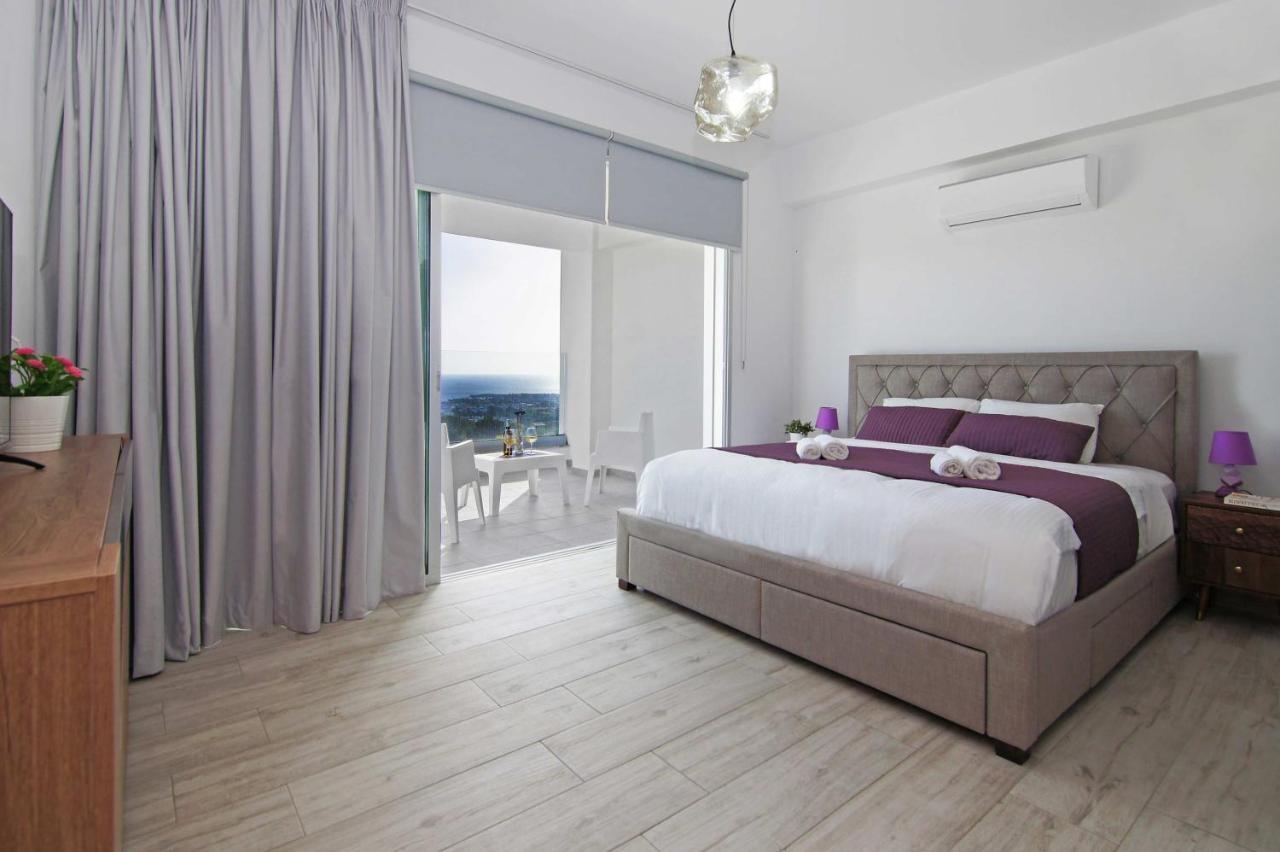 Villa Napa View 아이아 나파 외부 사진